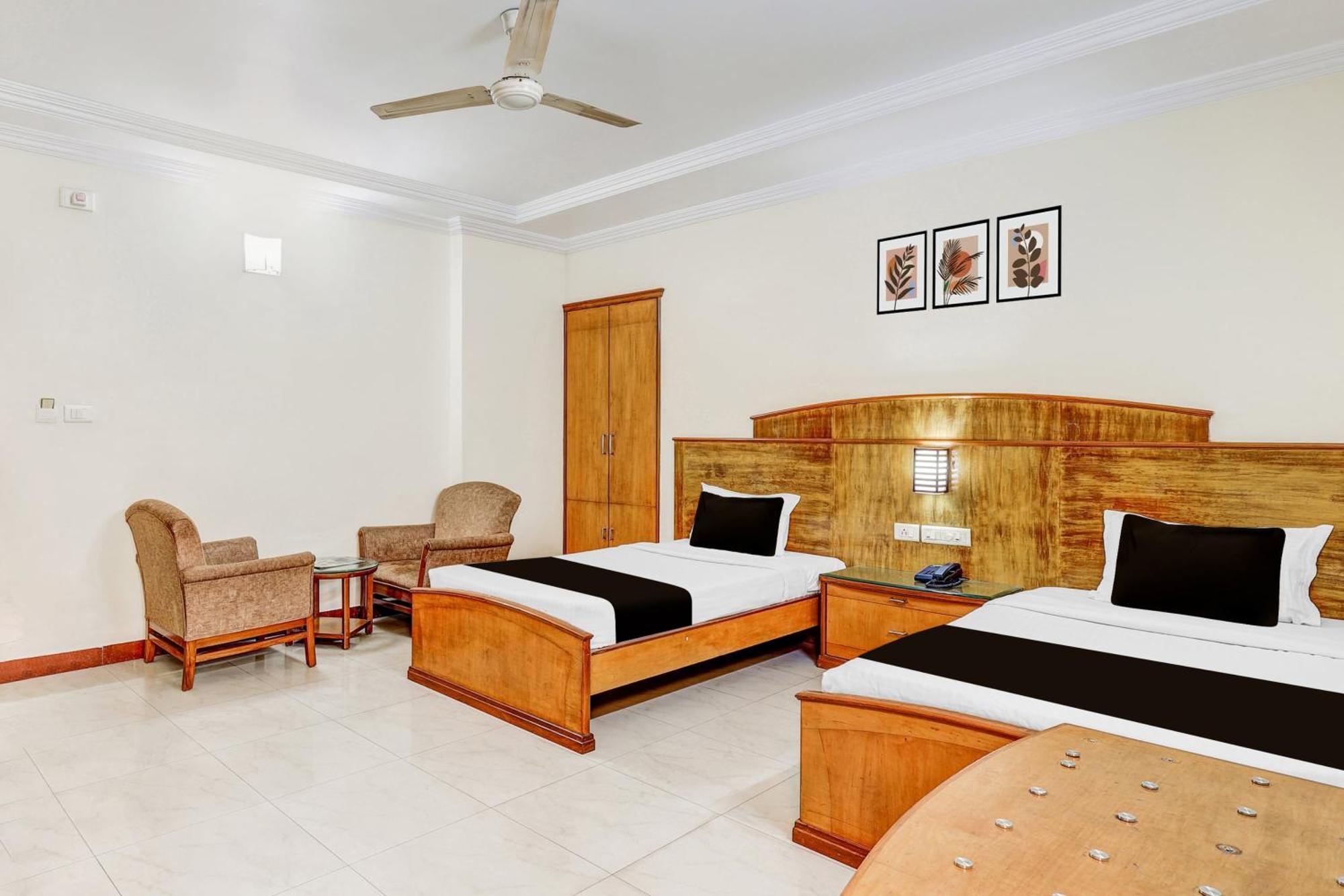 Townhouse Oak Vibe Vacation Hotels Visakhapatnam Exterior foto