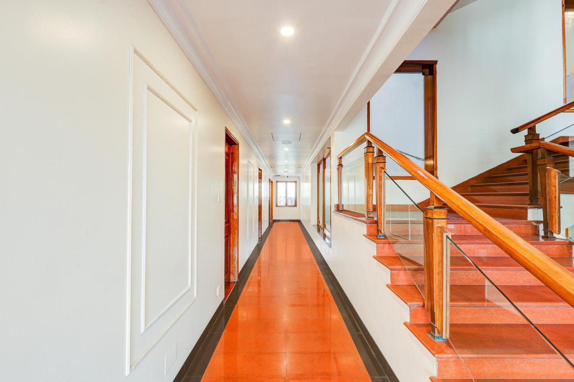 Townhouse Oak Vibe Vacation Hotels Visakhapatnam Exterior foto