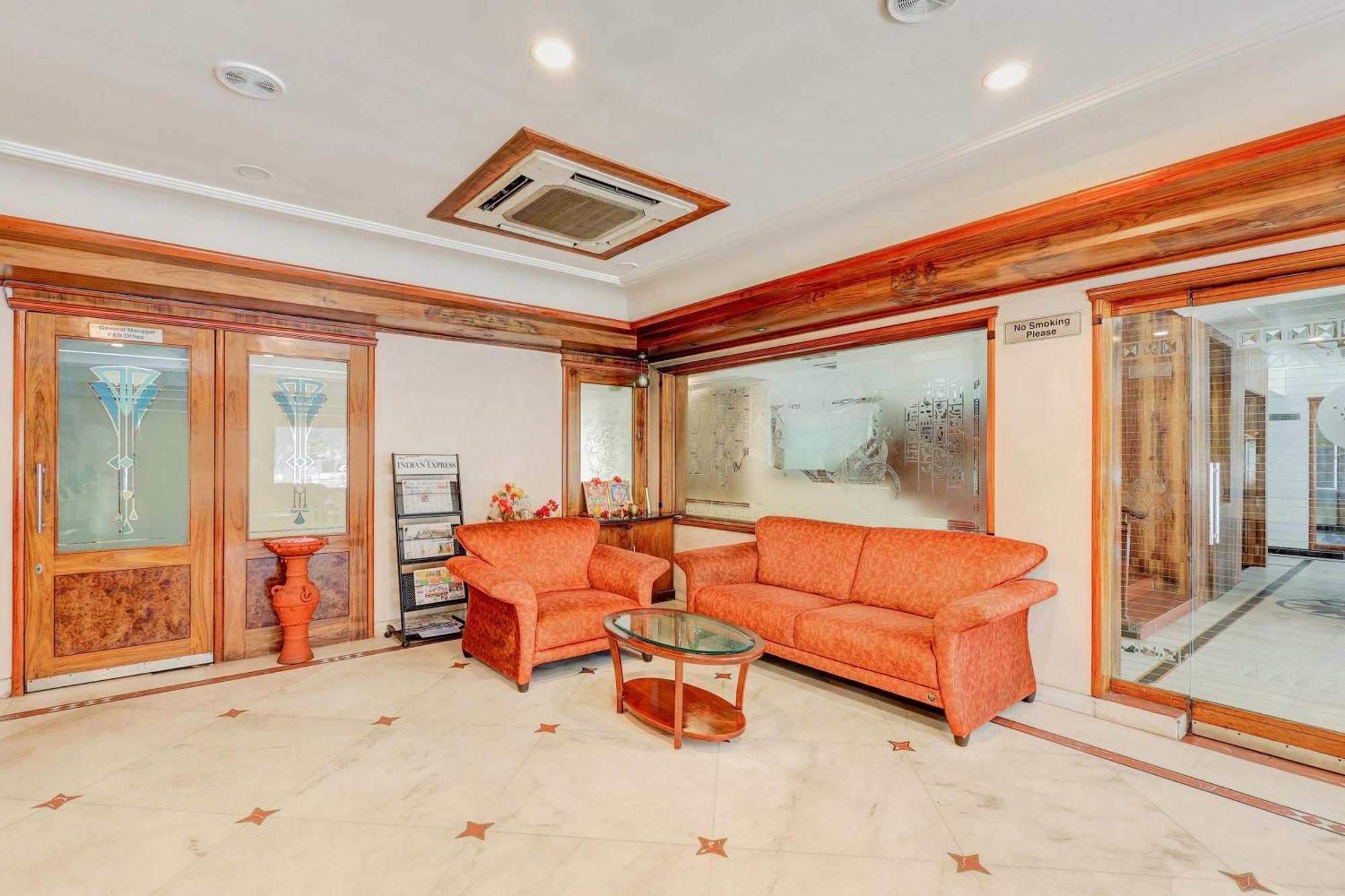 Townhouse Oak Vibe Vacation Hotels Visakhapatnam Exterior foto