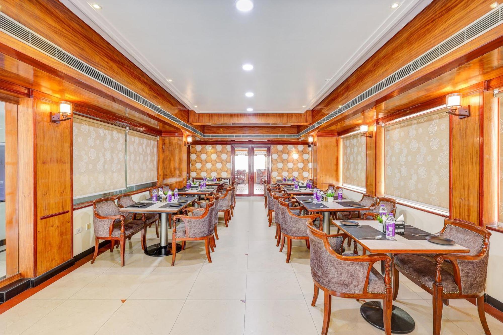 Townhouse Oak Vibe Vacation Hotels Visakhapatnam Exterior foto
