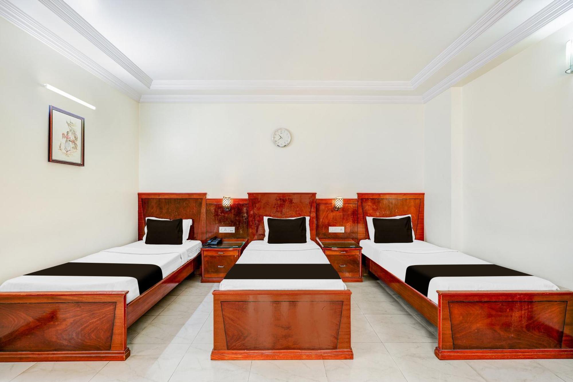 Townhouse Oak Vibe Vacation Hotels Visakhapatnam Exterior foto